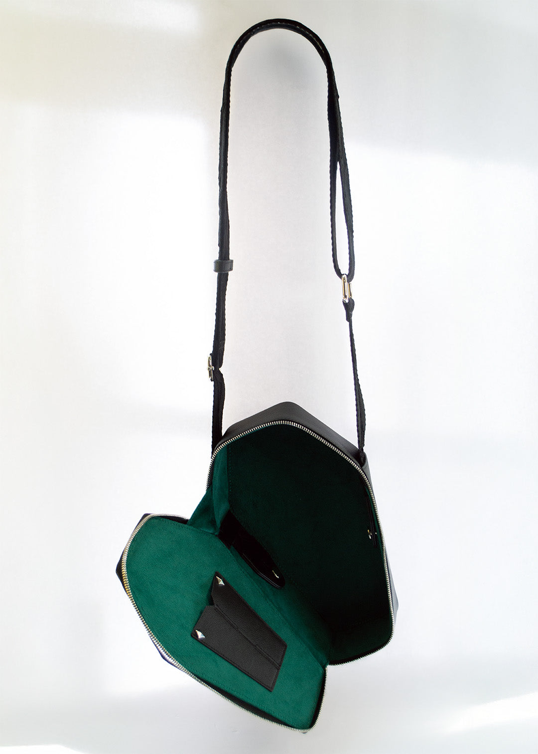 Casquette Crossbody Bag BLACK Coffin-Shaped Bag with Real Guitar Strap