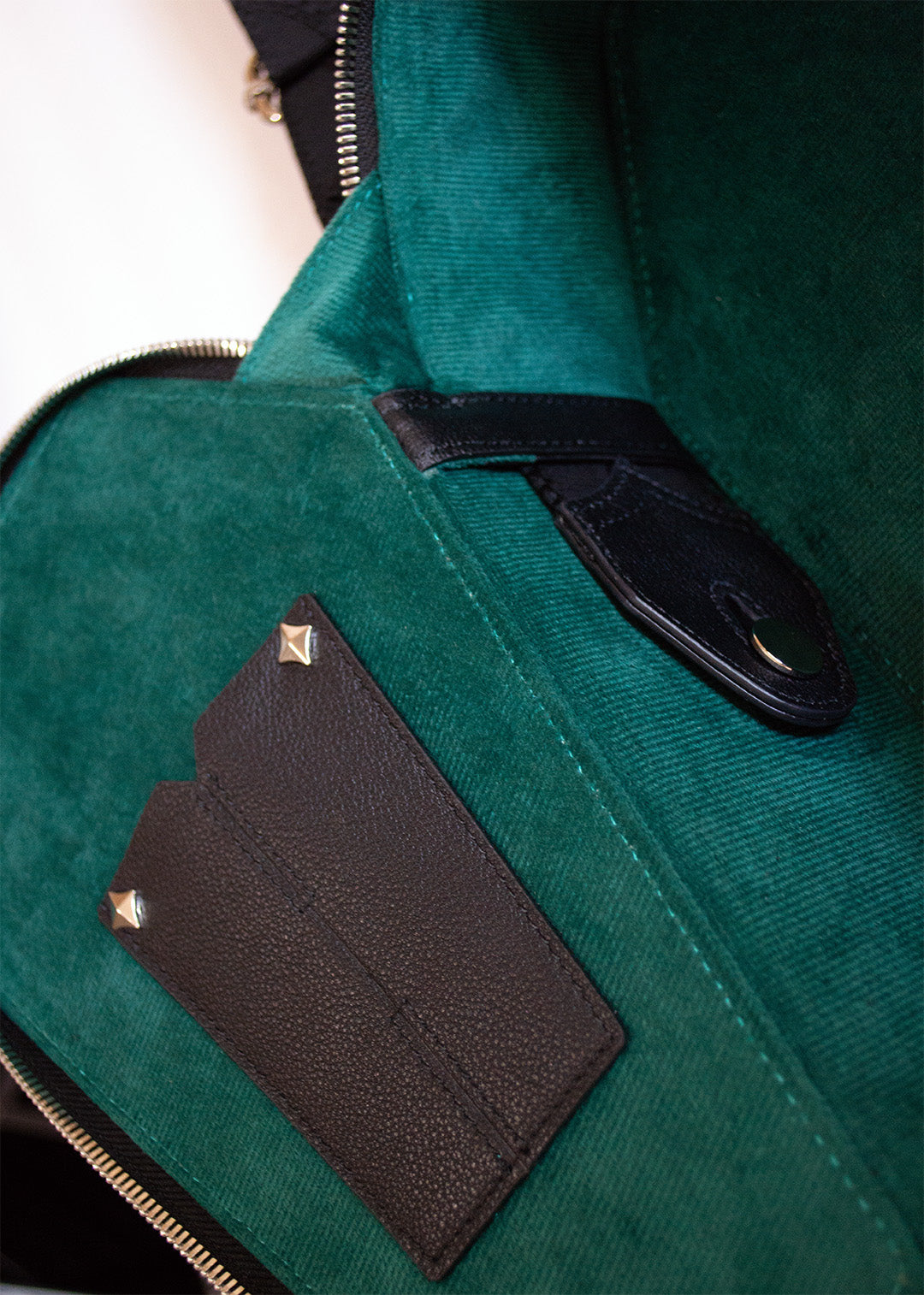 Casquette Crossbody Bag BLACK Coffin-Shaped Bag with Real Guitar Strap