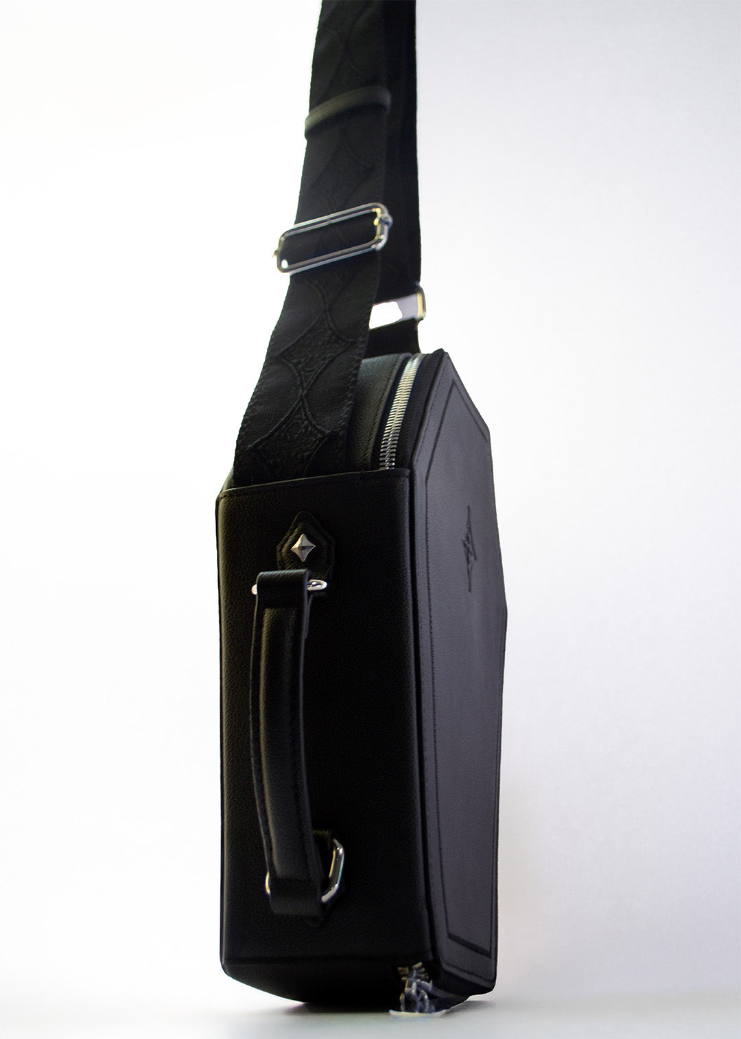 Casquette Crossbody Bag BLACK Coffin-Shaped Bag with Real Guitar Strap