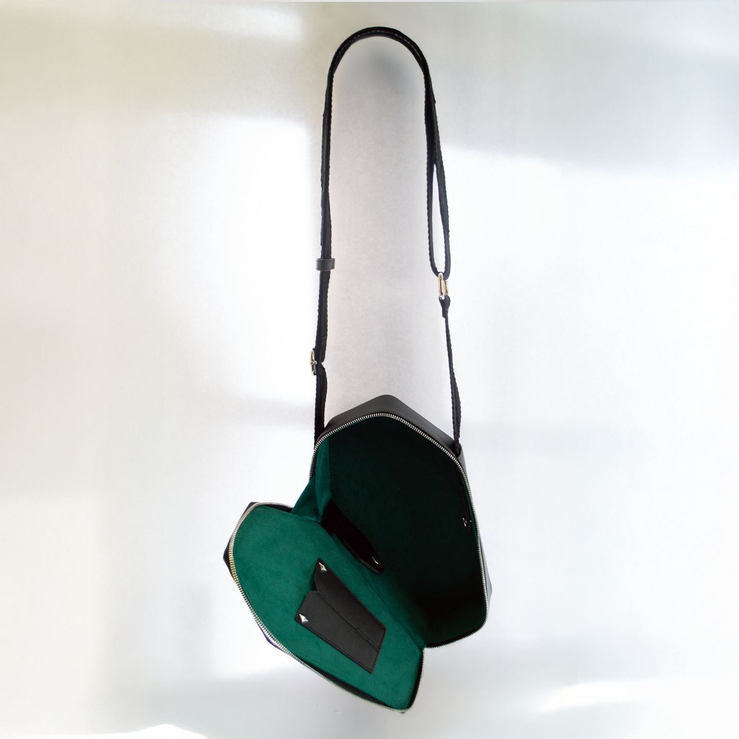 Casquette Crossbody Bag BLACK Coffin-Shaped Bag with Real Guitar Strap