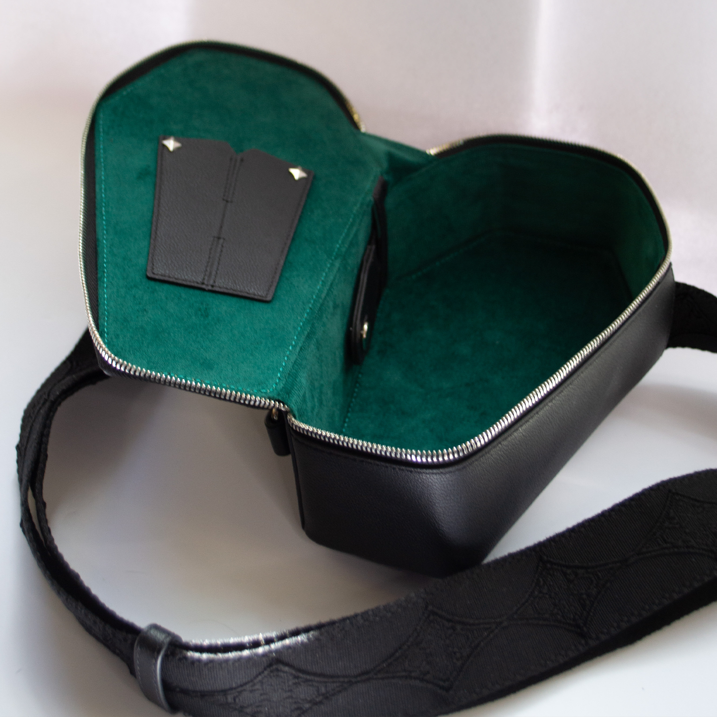 Casquette Crossbody Bag BLACK Coffin-Shaped Bag with Real Guitar Strap