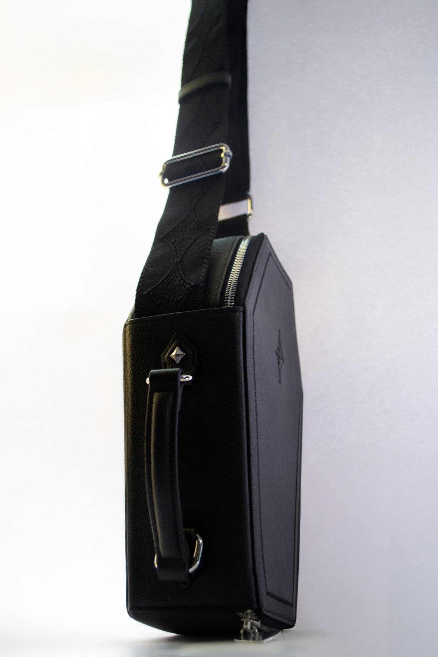 Casquette Crossbody Bag BLACK Coffin-Shaped Bag with Real Guitar Strap
