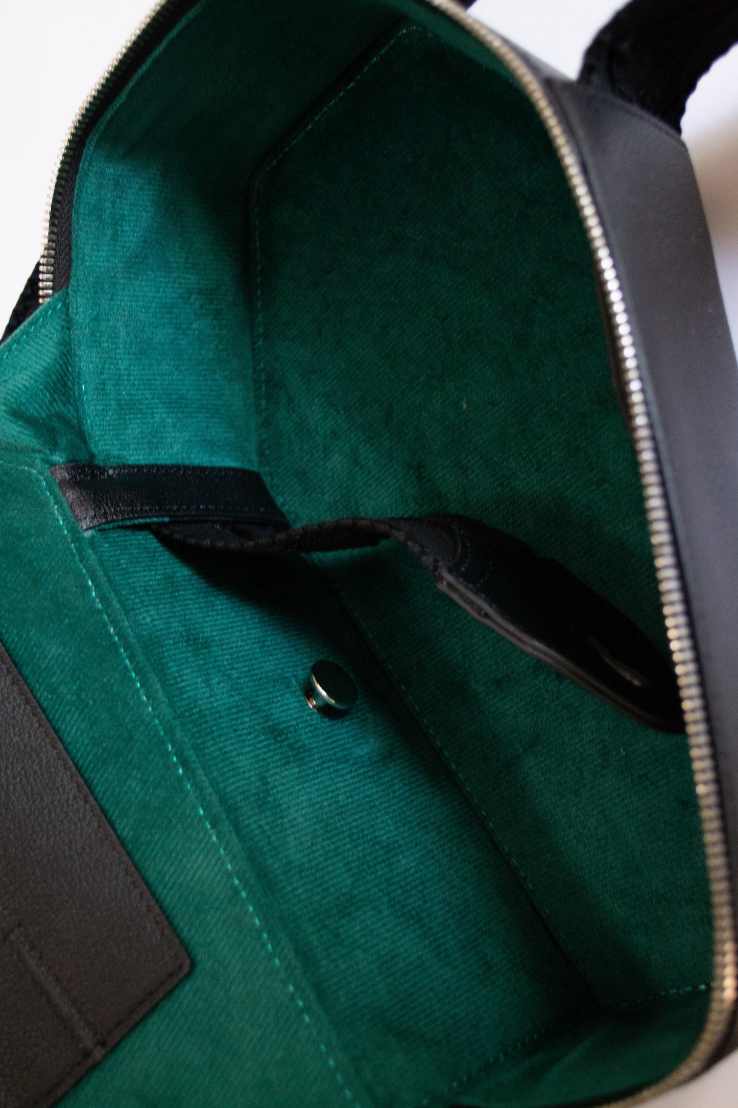 Casquette Crossbody Bag BLACK Coffin-Shaped Bag with Real Guitar Strap