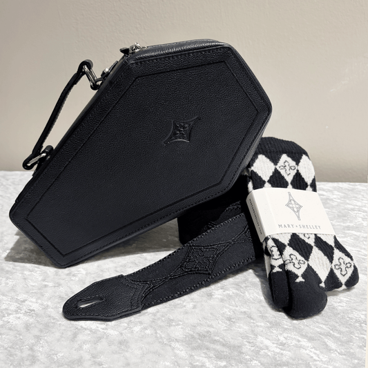 MARKET EXCLUSIVE: Casquette Bag + Free Harlequin Socks
